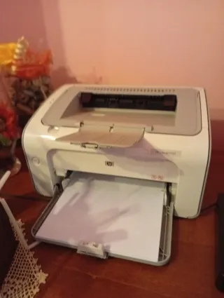 Stampante HP LaserJet P1103 B/N