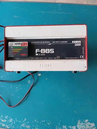 Cargador Batería Coche F-885