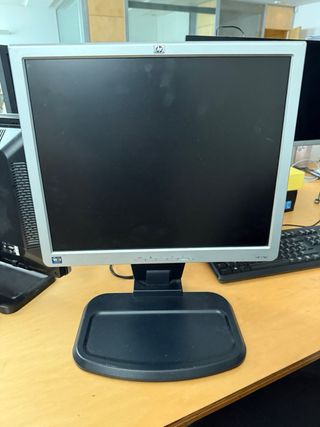 Monitor HP 1740 Plata y Negro