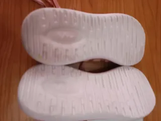 Zapatillas deportivas rosas