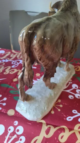 Figura Hutschenreuther de porcelana alemana