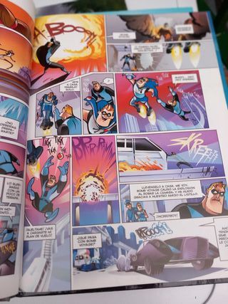 24 l. COMICS INFANTIL..Piratas del Caribe, Up, ...