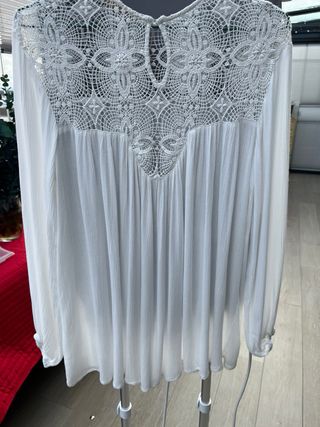 Blusón blanco roto boho encaje talla  XS