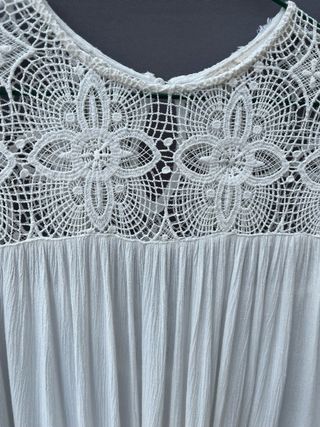 Blusón blanco roto boho encaje talla  XS