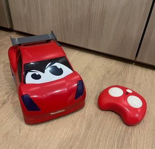 COCHE TELEDIRIGIDO JUGUETTOS