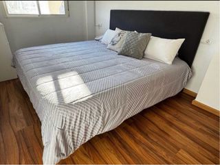 Cama 2x2m con cabecero y base