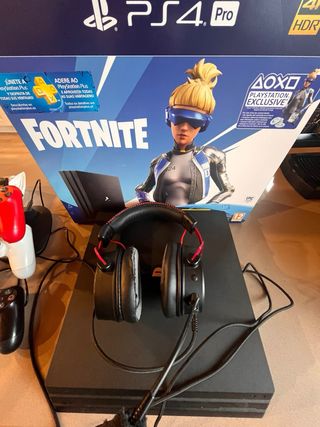Consola PS4 Pro 1TB Fortnite Edición Especial