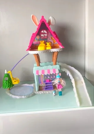 Casa Enchantimals con accesorios