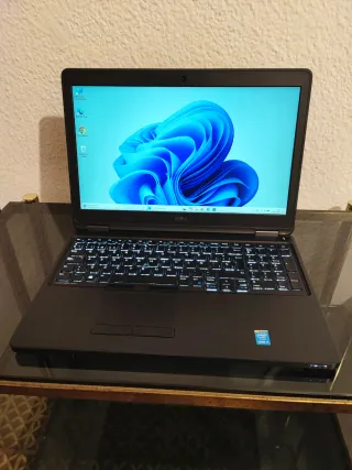 Portátil Dell i5 16GB 500GB 15" Full HD