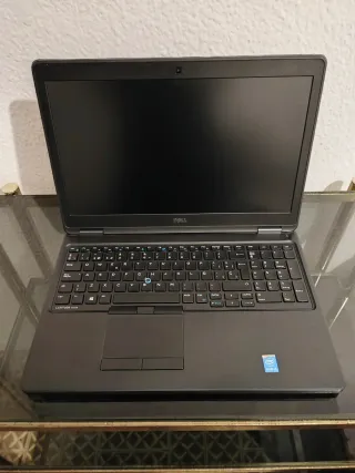 Portátil Dell i5 16GB 500GB 15" Full HD