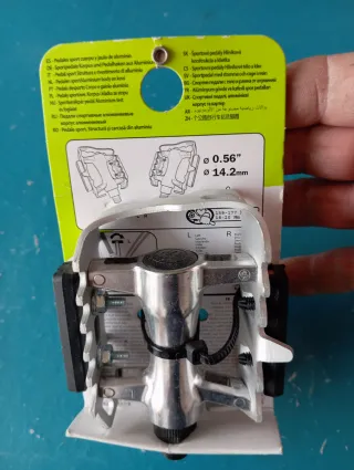 Pedales de bicicleta con reflectantes