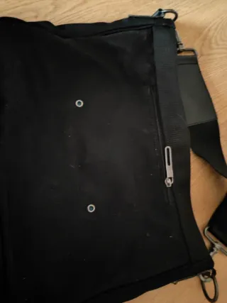 Bolso Calvin Klein Negro y Rojo