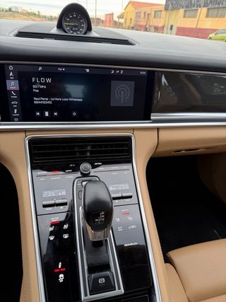 Porsche Panamera sport turismo sehybrid