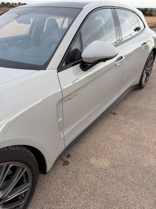 Porsche Panamera sport turismo sehybrid