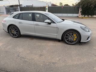 Porsche Panamera sport turismo sehybrid