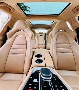 Porsche Panamera sport turismo turbo sehybrid.