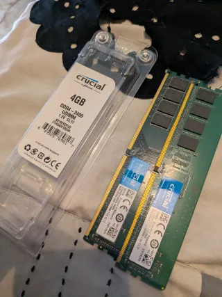 2x RAM DDR4 Crucial 4GB DDR4-2400 UDIMM 1.2V CL17