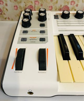 Sintetizador M Audio Venom