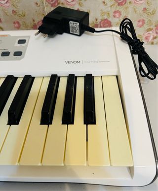 Sintetizador M Audio Venom