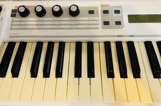 Sintetizador M Audio Venom