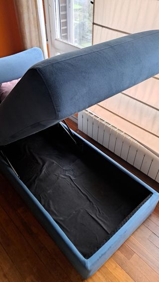 Chaise longue / diván con arcón