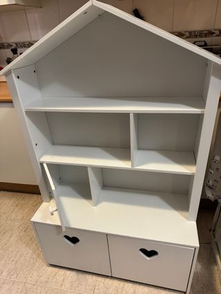 Librería infantil casa blanca