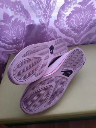 Zapatillas Nike Blancas y Rojas Talla 48'5