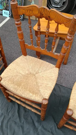 4 Sillas Antiguas de Madera y Esparto