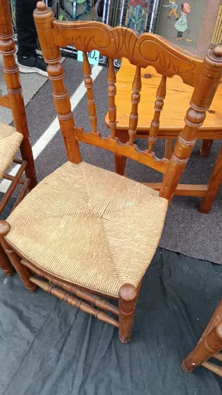 4 Sillas Antiguas de Madera y Esparto