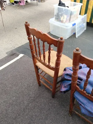 4 Sillas Antiguas de Madera y Esparto