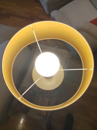 Lámpara de sobremesa crema y acero 77 cms.