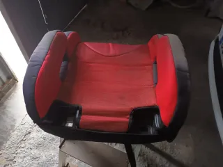 Alzador de coche rojo y negro