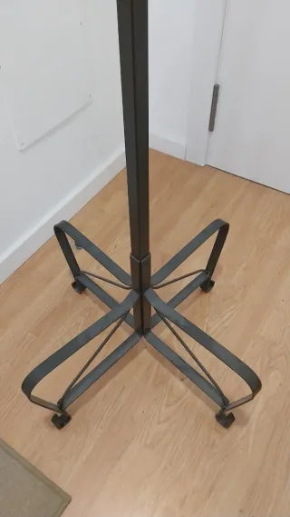 Perchero de pie metal Ikea