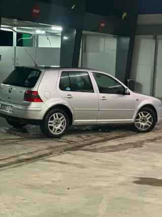 Volkswagen Golf 2003