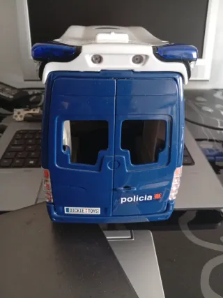 Coche Policía Mossos d'Esquadra