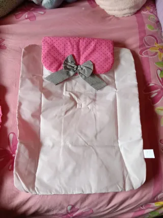 Conjunto saco/colchoneta y cambiador bebé rosa