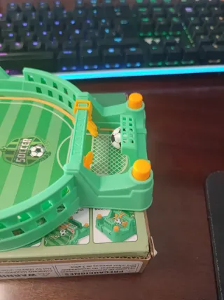 Mini futbolín de mesa para niños