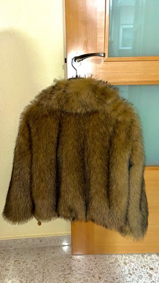 Abrigo de pelo marrón