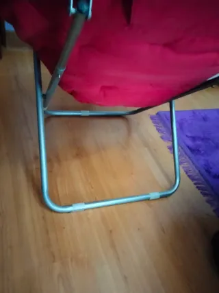 Sillón plegable rojo