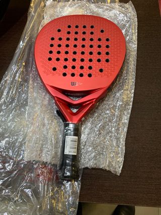 Pala de Padel Wilson Roja Junior Nueva