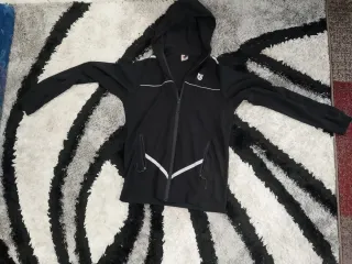 Chaqueta Foot Korner Negra con Capucha