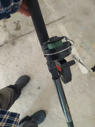 Caña de pescar con carrete 2m