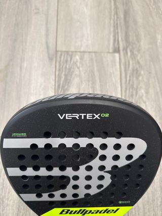 Pala Bullpadel Vertex 02