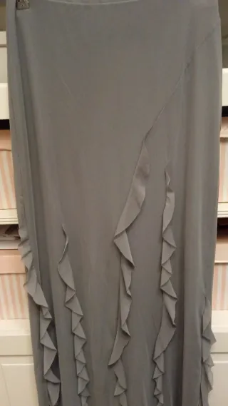 Falda Zara Gris Larga Volantes