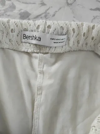 Pantalón de encaje blanco