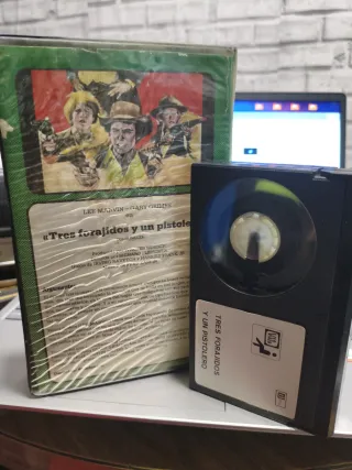 Beta Tres forajidos y un pistolero