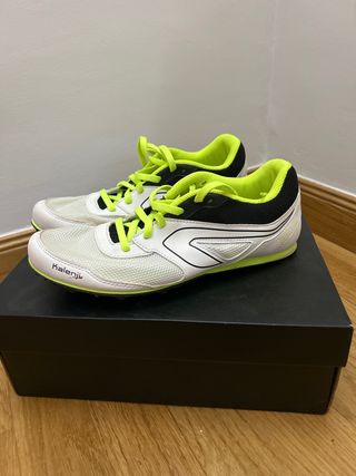 Zapatillas Clavos Kalenji Blancas y Verdes