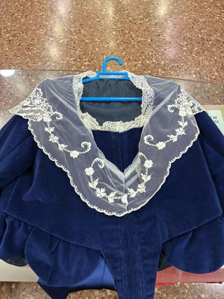 Traje de Fallera en tonos azules y plata.