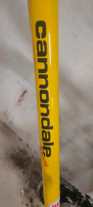 Bicicleta Cannondale Amarilla