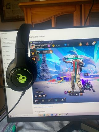 Torre Gaming Lenovo Legion Negra y Roja